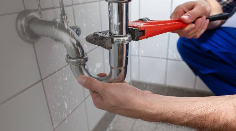 Expert burst pipe repair services in Summerville, GA